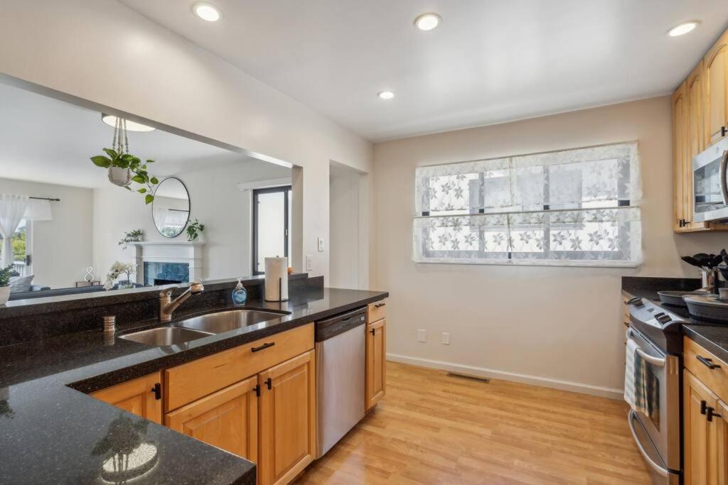 Modern Lux , 4Br 3Ba, 30 Or More Days Only South San Francisco Exterior photo
